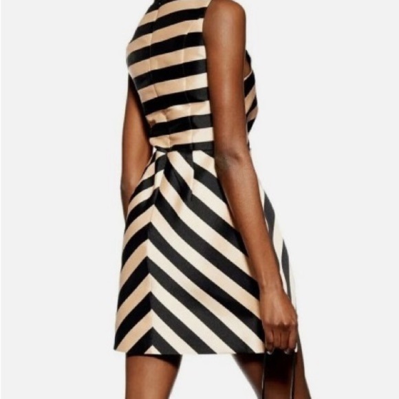 TOPSHOP BLACK METALLIC GOLD CHAMPAGNE VNECK WRAP MINI DRESS size 2 exquisite - Picture 3 of 12